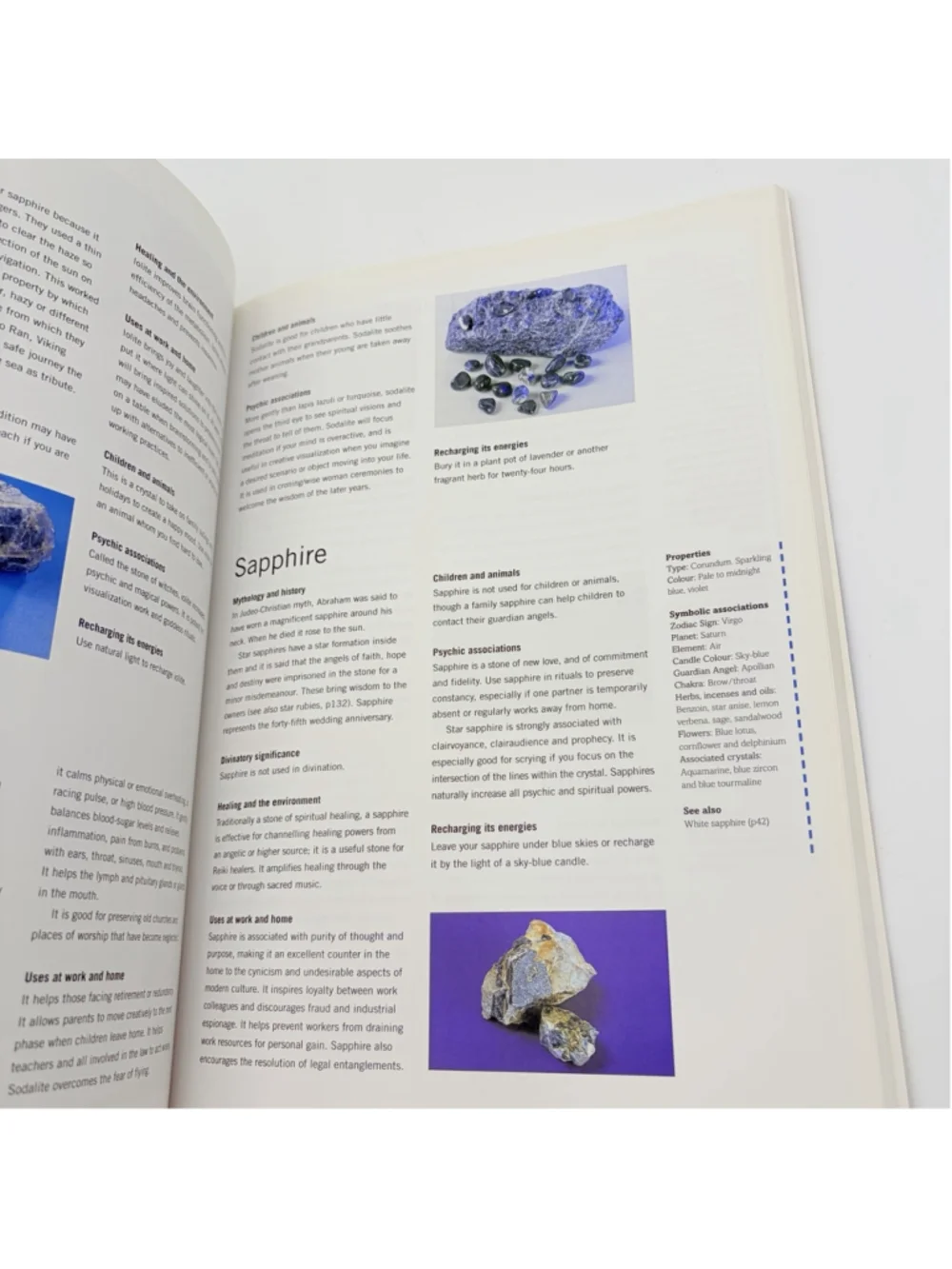 Healing Crystals Cassandra Eason Illustrated Guide to 150 Crystals Gemstones PB